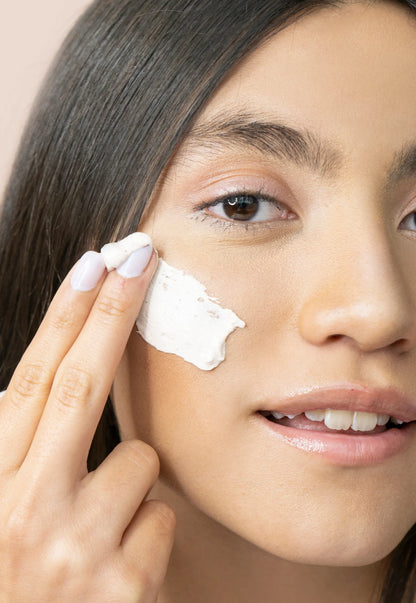 MASCARILLA ACLARANTE DE UCHUVA & UVA URSI